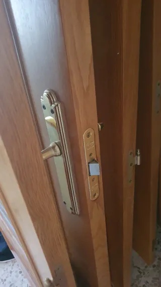 Puertas de roble y marcos