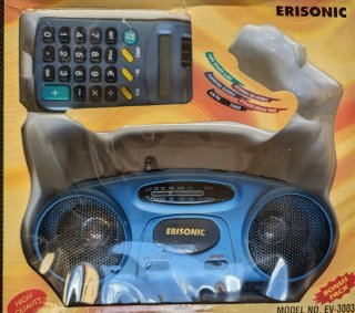 Estuche con Radio ERISONIC nueva, más calculadora