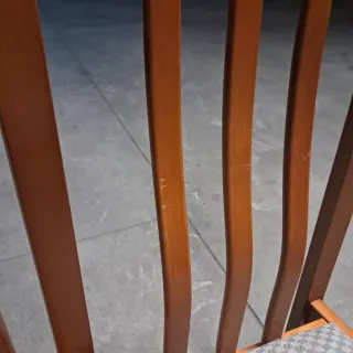 Juego de 4 sillas de comedor de madera