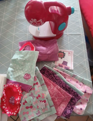 Mini Máquina Coser Sew Cool + Telas