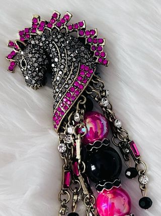 Bolígrafo de caballo con pedrería rosa