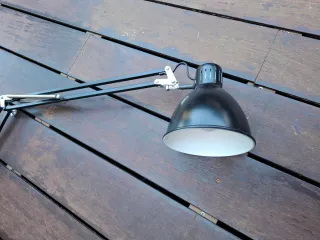 Lámpara Flexo Negra Ajustable