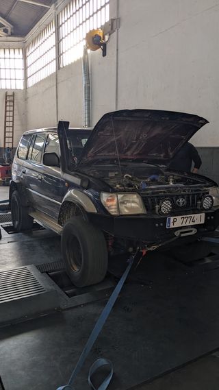 Toyota Land Cruiser 90 1996