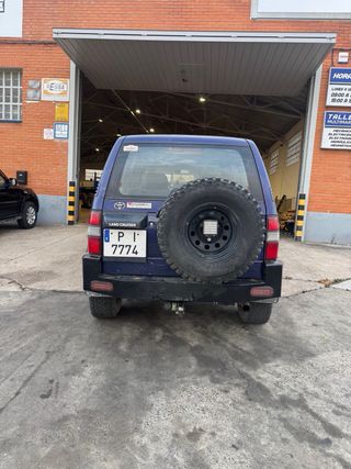Toyota Land Cruiser 90 1996