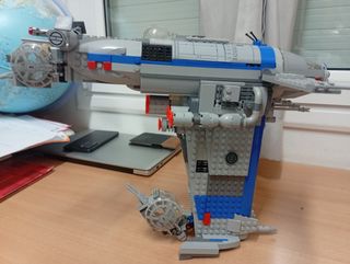 LEGO Star Wars Bombardiere della Resistenza 75188