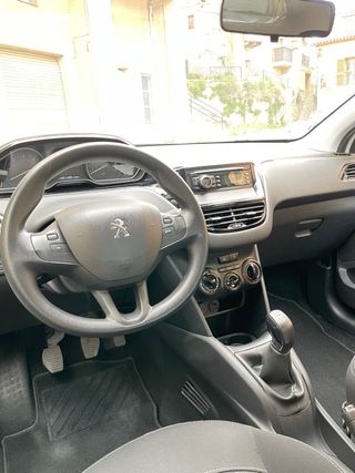 Peugeot 208 5P Business Line 1.6 BlueHDI 75