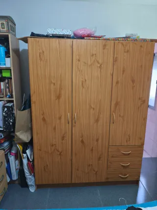Armario 3 puertas y 2 cajones
