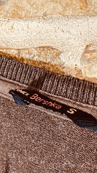 Cardigan marrone con bottoni