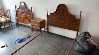 Armario de madera clásico