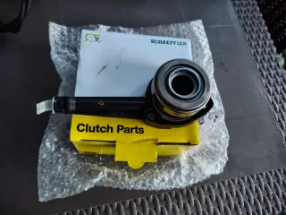 Coginete de empuje de tres  tornillos.