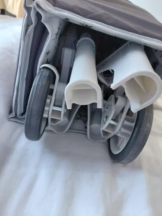 Cuna de viaje de la marca creciendo contigo.