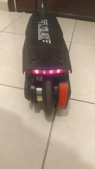 Patinete Eléctrico Infantil FLYBLADE
