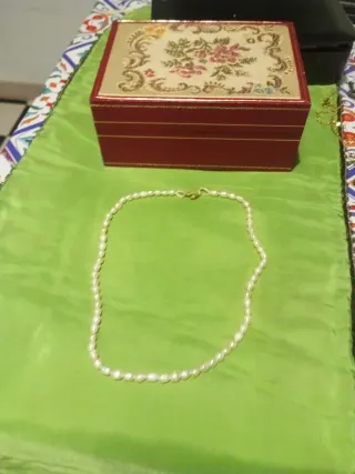 Collar de perlas finas de agua dulce