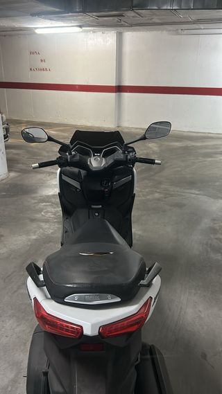 Yamaha XMAX 125cc Maxi Scooter