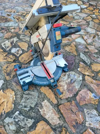 Sierra Ingletadora Bosch Profesional