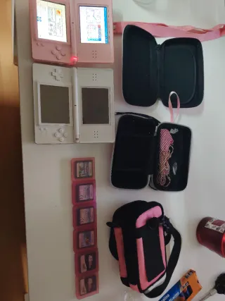 Nintendo DS Rosa + Blanca + 4 juegos