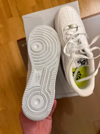 Nike Air Force 1 Talla 40 Blancas