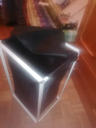 Cesto Ropa Sucia Tela y Metal Negro