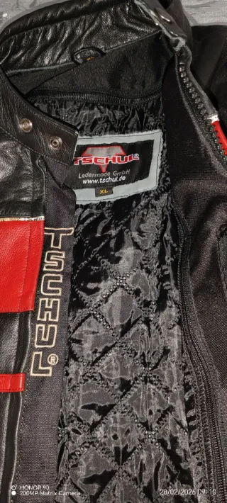 Dos Chaquetas de moto  ligeras