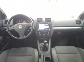 Volkswagen Golf 2004