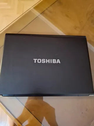 Toshiba Portege R700 - 500GB SSD, 8GB RAM