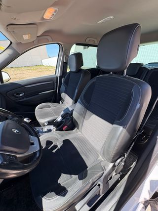 Renault Scenic 2015