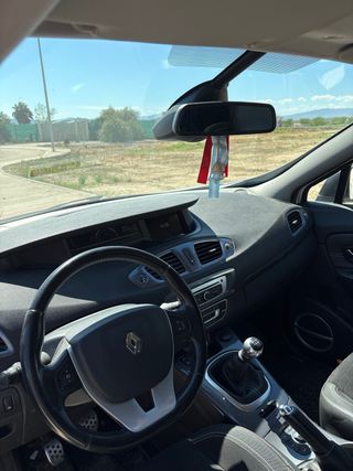 Renault Scenic 2015