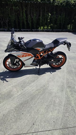 KTM RC 125 2016