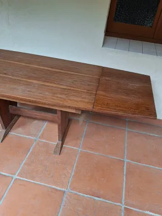 Mesa de comedor vintage de madera