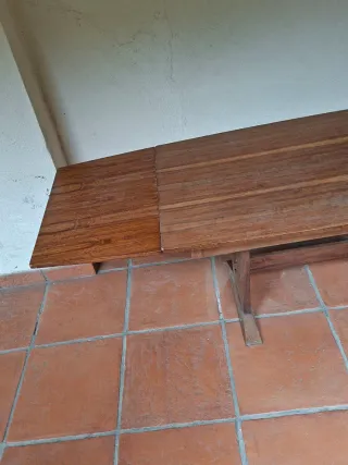 Mesa de comedor vintage de madera