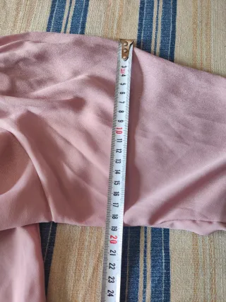 Blusa con bordado floral