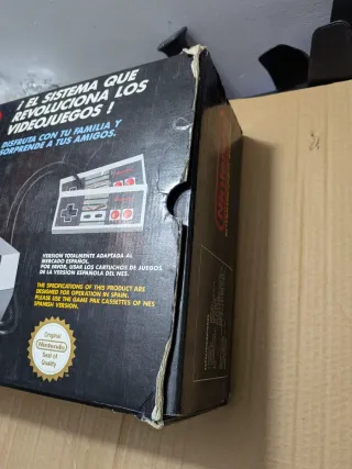 Nintendo NES ORIGINAL + Caja + 2 Mandos + 4 Juegos