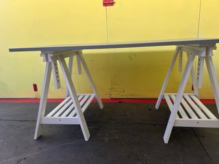 Escritorio Ikea Gris y Blanco