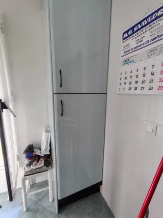 COCINA + FREGADERO CON GRIFO SIN ELECTRODOMÉSTICOS