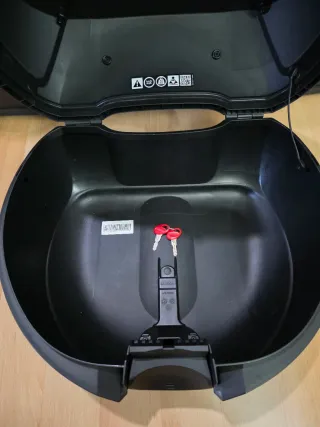 Maleta y Soporte SHAD Honda Hornet 750