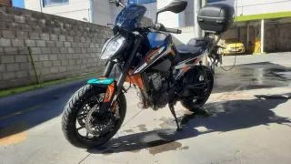 KTM Duke 790 Naked Negra y Naranja