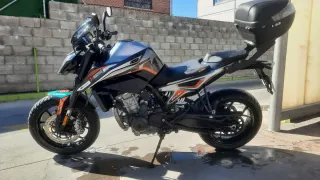 KTM Duke 790 Naked Negra y Naranja