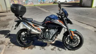 KTM Duke 790 Naked Negra y Naranja