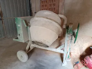 Hormigonera Inhertsa H-200 (sin motor)