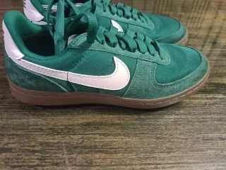 Zapatillas Nike Field Marrones y Verdes