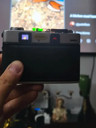 Cámara Minolta Hi-Matic F Plata/Negra