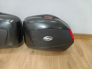 Maletas  Givi V35 - laterales baules cofres