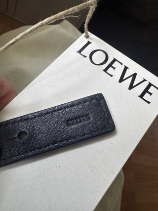 Bolso bombonera en hoja de palma y piel de Loewe