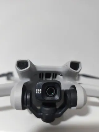 Dron DJI Mini 3 (1.5h vuelo) + Maletín