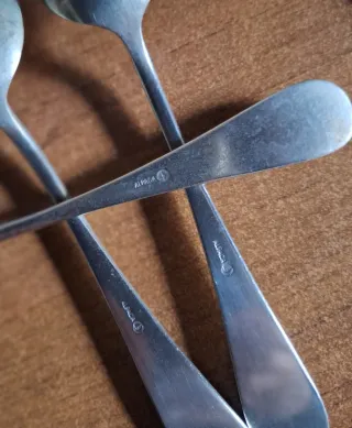 Antiguos cubiertos de alpaca