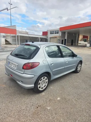 Peugeot 206 2004