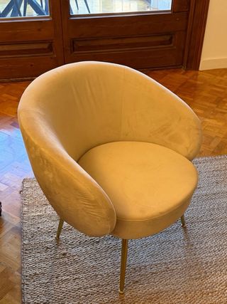 Conjunto de Butacas y Mesa Auxiliar