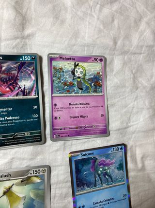 Lote 8 Cartas Pokémon - Suicune & Reshiram Holo