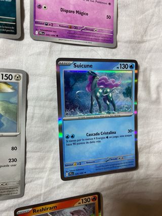 Lote 8 Cartas Pokémon - Suicune & Reshiram Holo