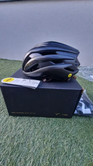 Capacete MET Trenta 3K Carbon Mips